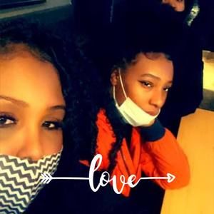 Meet your Posher, Mila mila